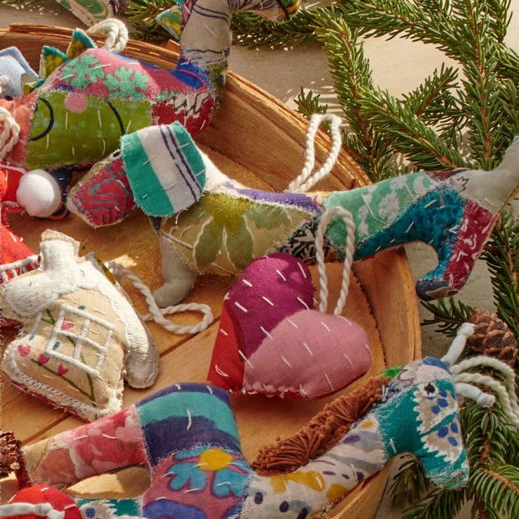 PATCHWORK GARLAND | STAG & MANOR | Quilted fabric ornaments, Fabric ...