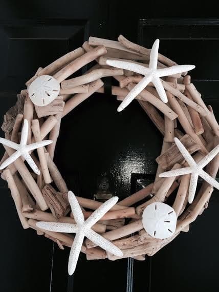 Driftwood & Sand Dollar Wreath | Driftwood wreath, Wreaths, Driftwood ...