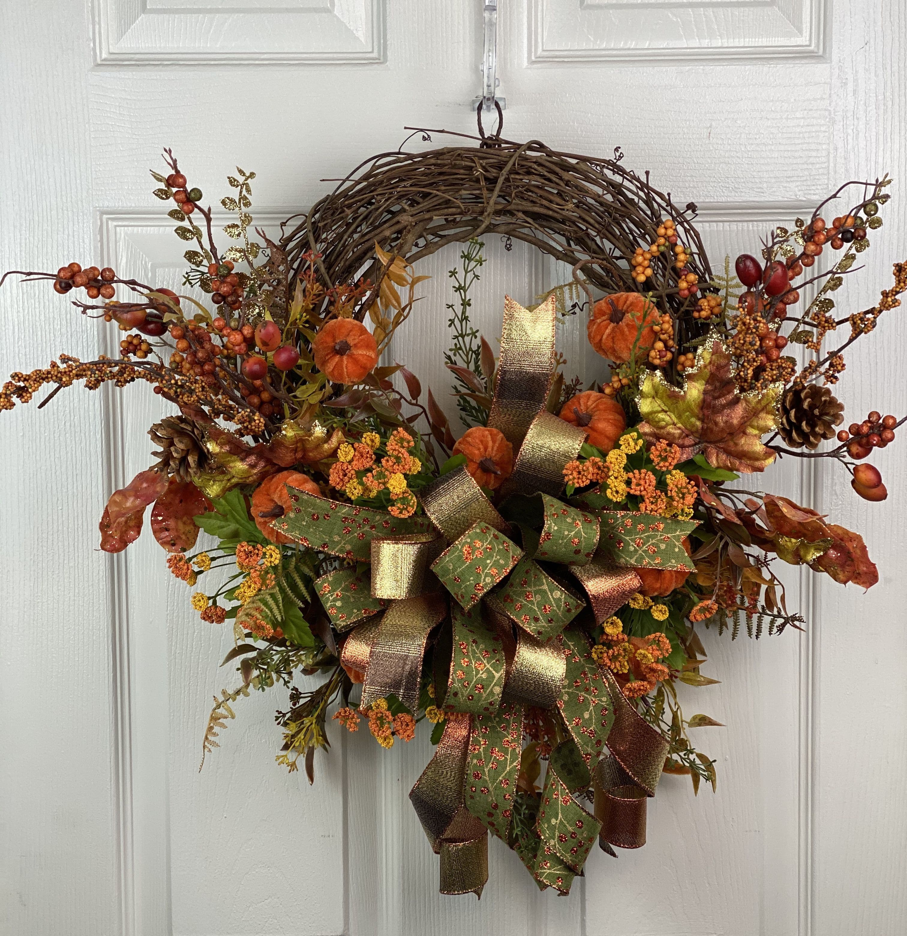 Fall Velvet Pumpkin Wreath | Fall thanksgiving wreaths, Wreaths, Fall ...