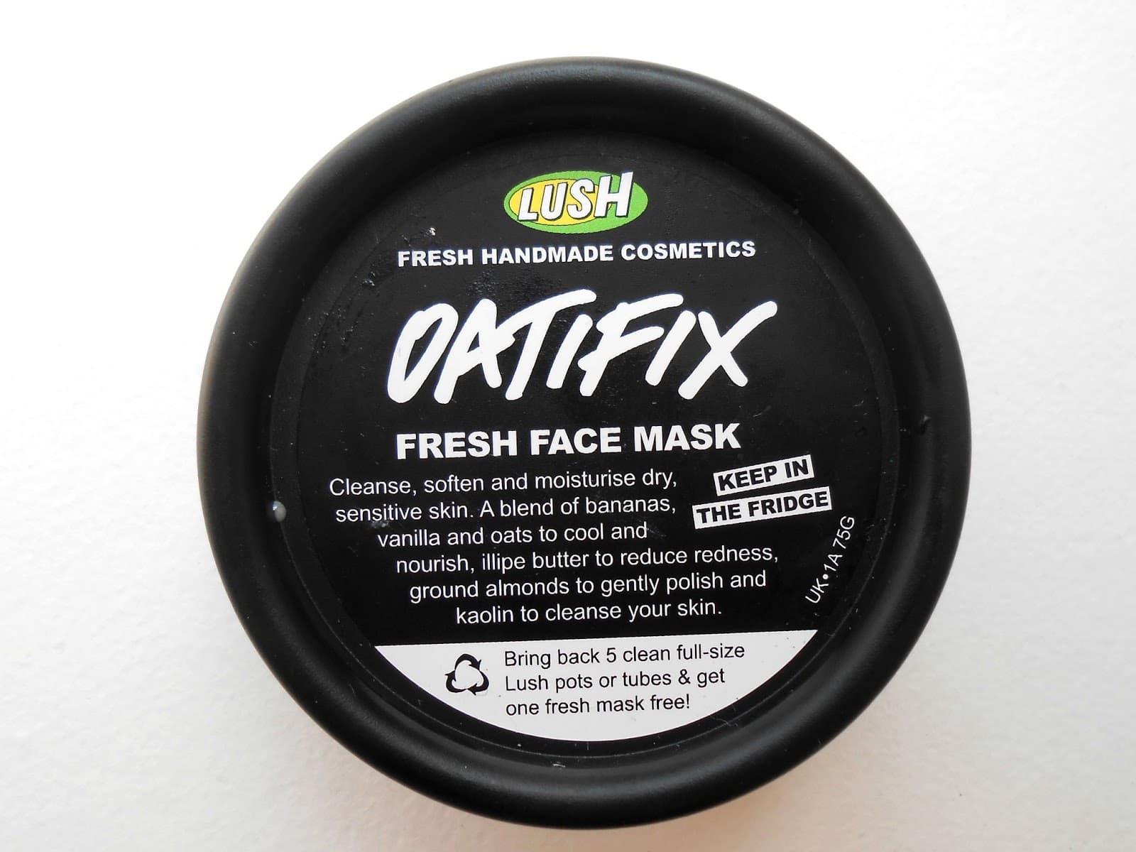 Peachy Curves: Review: Lush Oatifix Fresh Face Mask