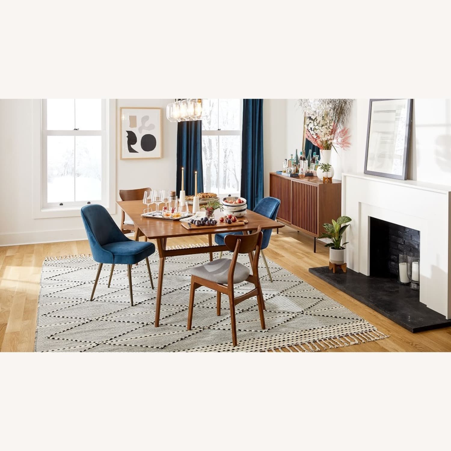 West Elm Mid-Century Expandable Dining Table - AptDeco