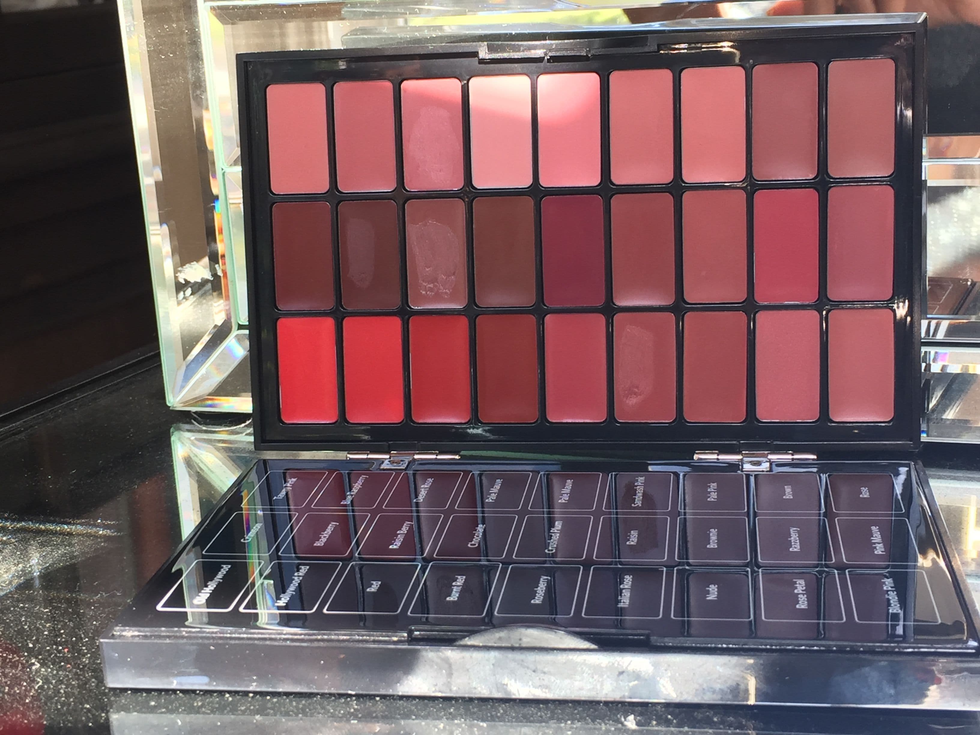 Bobbi Brown Pro Lip Palette | Makeup artist kit, Lip palette, Lips
