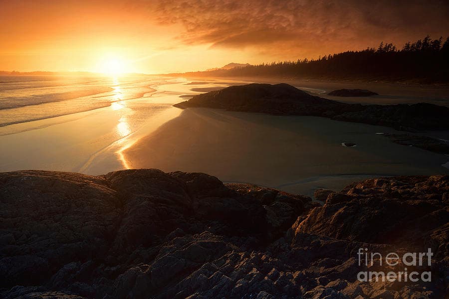 Sunset scenery at Tofino Pacific Rim National Park Long Beach ...