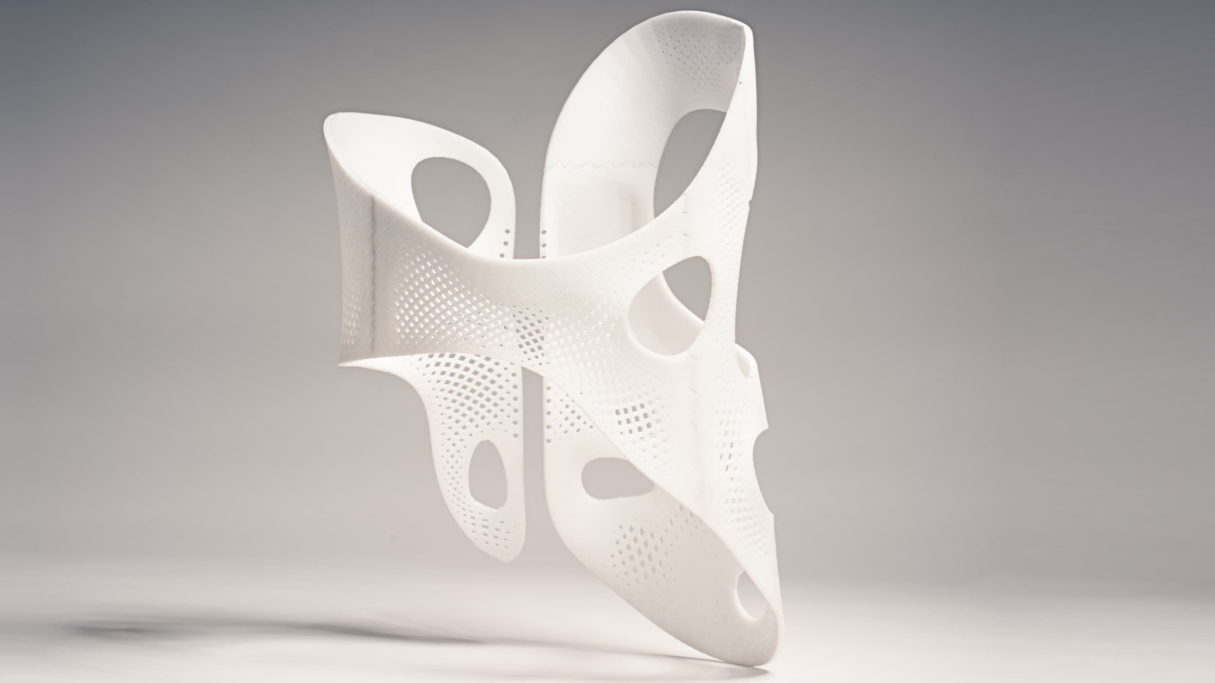 3D-printed back brace offers "fashionable" solution for scoliosis ...